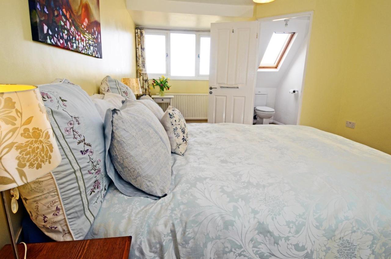 Whitby Spacious Rugby Field Cottage With Off-Street Parking And Ev Fast Point For Electric Cars Exteriör bild
