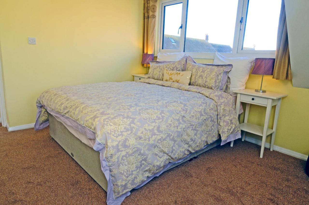 Whitby Spacious Rugby Field Cottage With Off-Street Parking And Ev Fast Point For Electric Cars Exteriör bild