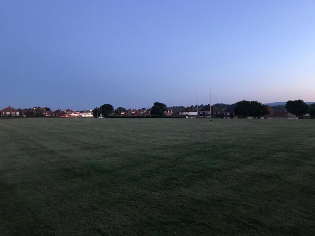 Whitby Spacious Rugby Field Cottage With Off-Street Parking And Ev Fast Point For Electric Cars Exteriör bild